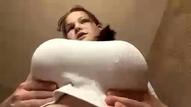 StripChat SaraXiao is Freechat SaraXiao — Take off my top