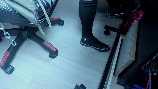 Freechat selene_red_ on StripChat