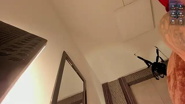 Freechat selene_red_ on StripChat