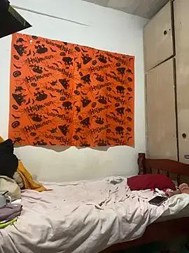 Freechat sisterhong on StripChat