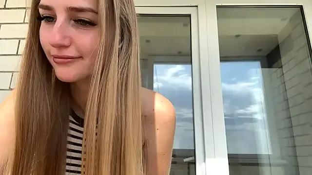 Freechat SweetJinny88 on StripChat