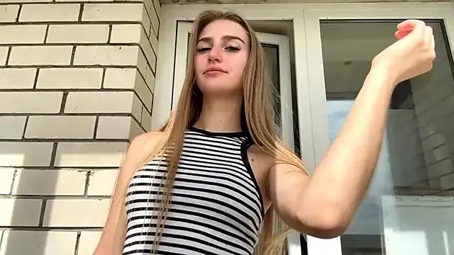 Freechat SweetJinny88 on StripChat