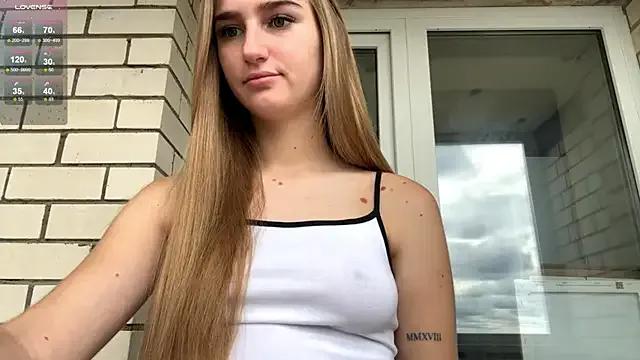 Freechat SweetJinny88 on StripChat