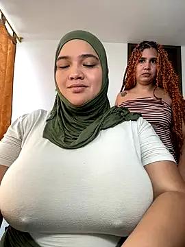 Freechat sweetmuslim01 on StripChat