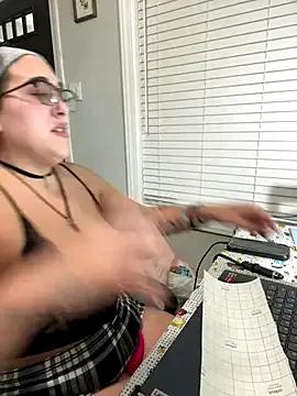 Freechat ThicBunz on StripChat