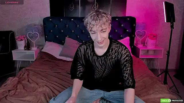 Freechat TrevorBenson on StripChat