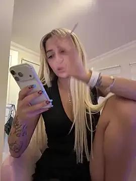 Freechat yaprakmericc on StripChat