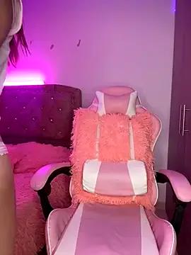 Freechat Yovng___Lau on StripChat