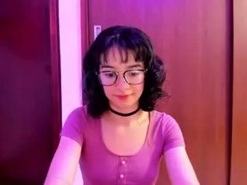 petitee_lunna from Chaturbate is Freechat