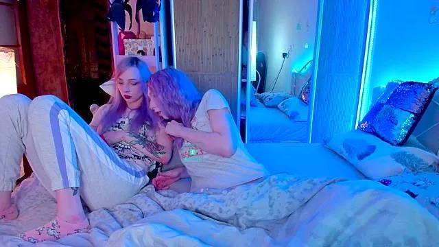 cam to cam sexiness with Girls streamers. Explore the newest collection of intense camshows from our capable horny hosts.