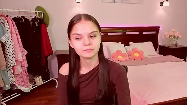 AmelieCutie from StripChat is Freechat