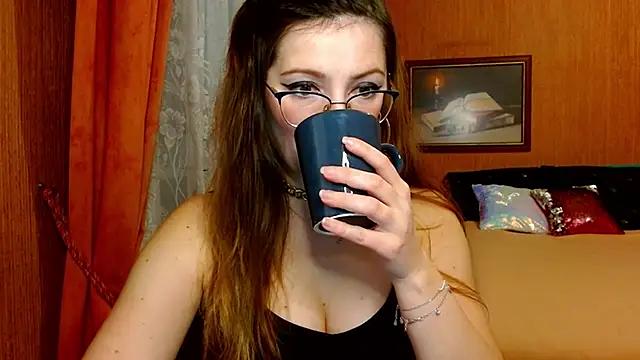 Arielsssplash from StripChat is Freechat