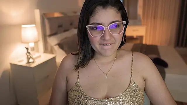 Camilaa_bueno from StripChat is Freechat