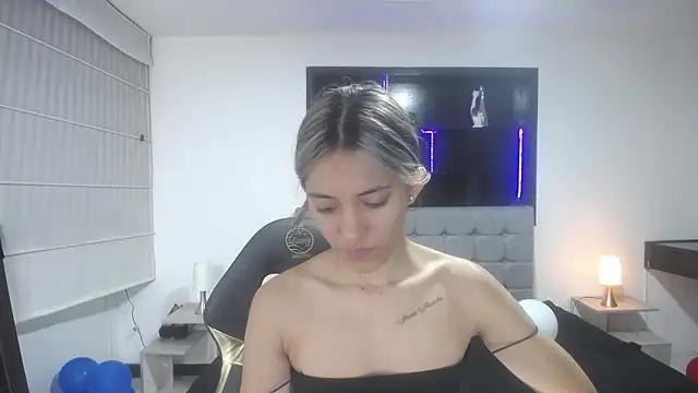 Daliana_Guevara from StripChat is Freechat