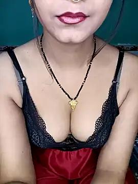 Diamond_queeen from StripChat is Freechat