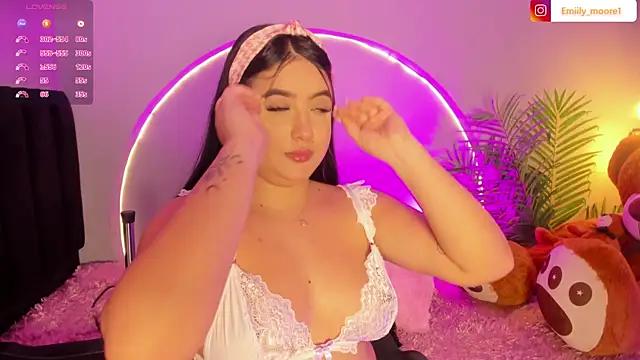 cam to cam sexiness with Girls streamers. Explore the newest collection of intense camshows from our capable horny hosts.