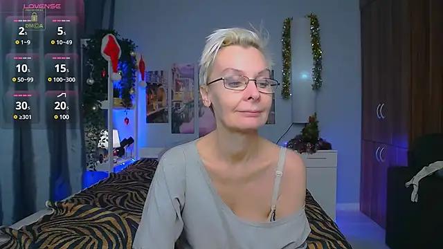 HelgaHimmell from StripChat is Freechat