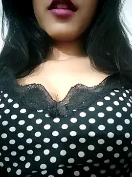 Hot_Goldengirl from StripChat is Freechat