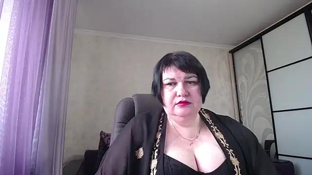 JuicyLady_Di from StripChat is Freechat