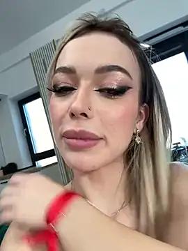 KylieJoyce from StripChat is Freechat