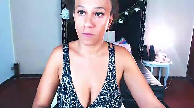 LadyySasha from StripChat is Freechat