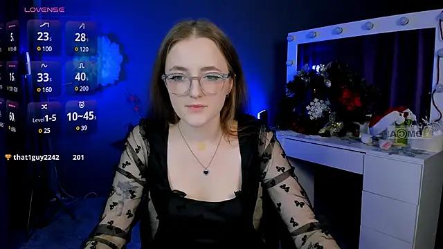 luna_berryy from StripChat is Freechat