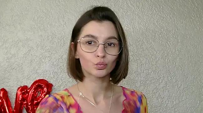 luna_Gharming from StripChat is Freechat