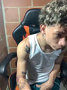 mateodeamjo from StripChat is Freechat