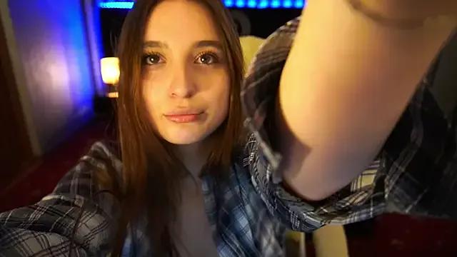 NicoleGoldie from StripChat is Freechat