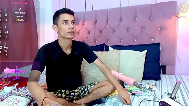 Oliver_king_sex from StripChat is Freechat