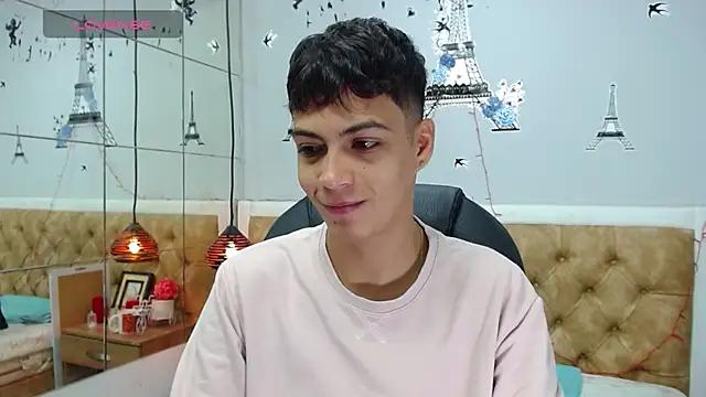 SkinnyBoy_ from StripChat is Freechat